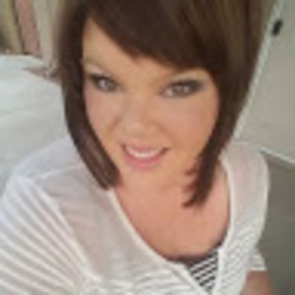 Meet your Posher, Whitney - Picture 1 of 1